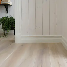 Golvkloss Moelven Furu 27x74x120 359 mm Vit S 0502-Y 2 st/frp