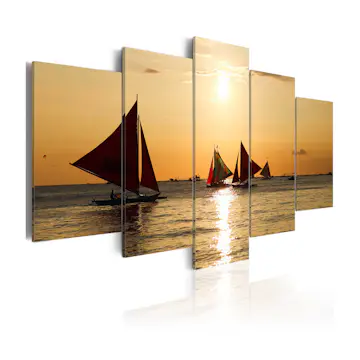 Tavla Arkiio Sailbloats At Dusk