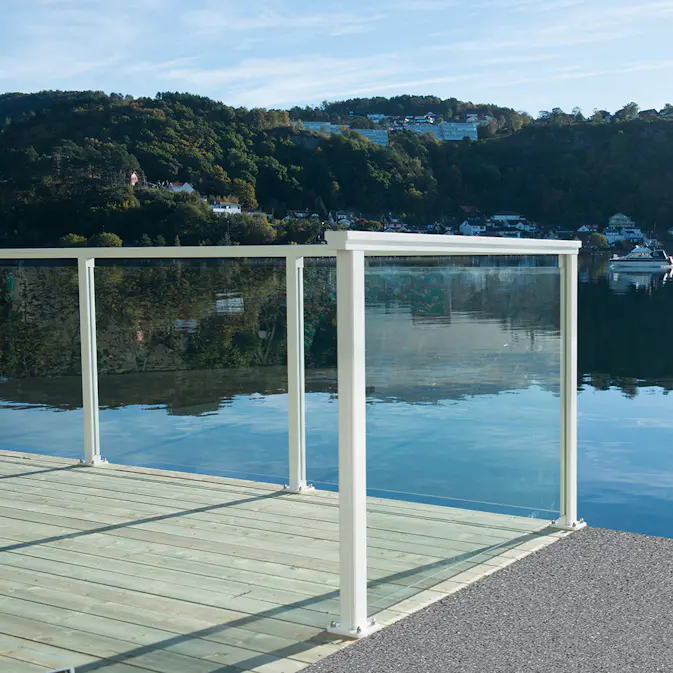 Glas Novoroom Laminerat till Rostfritt Räcke