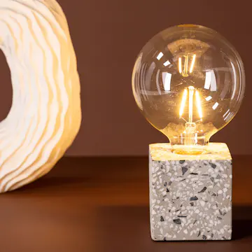 Bordslampa Venture Home Rilche