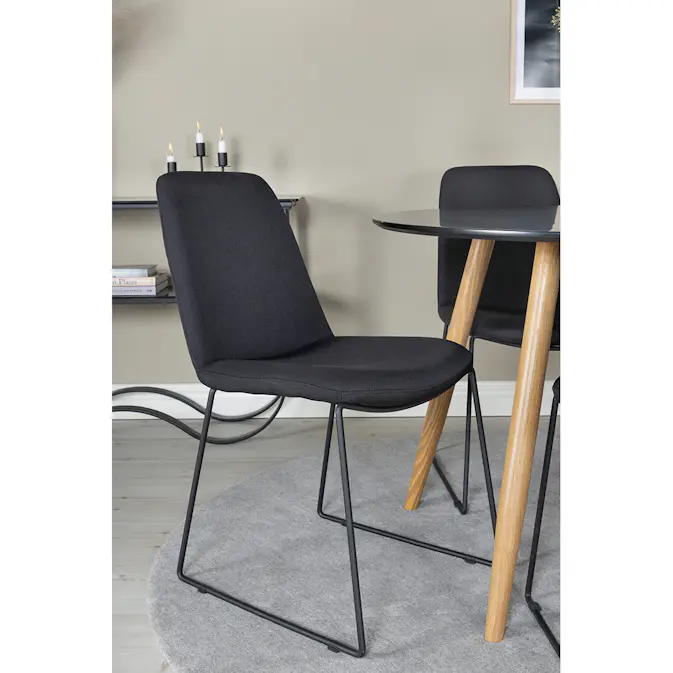 Matgrupp Venture Home Plaza Ø100 cm med 4st Muce Matstolar