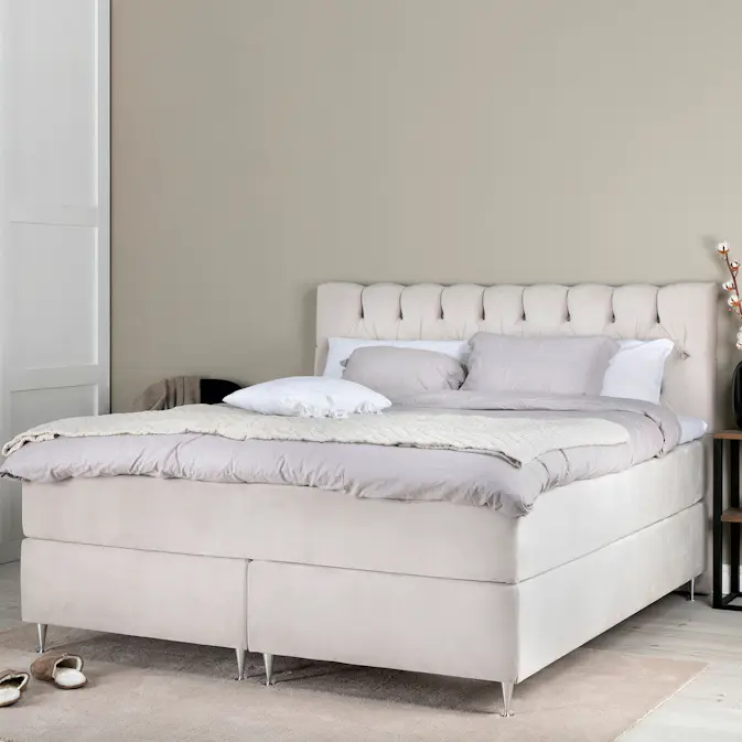 Kontinentalsäng Venture Home Frösslunda Sammet med Sänggavel Sandvik