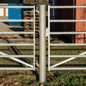 Hängstolpe Kellfri till Grind