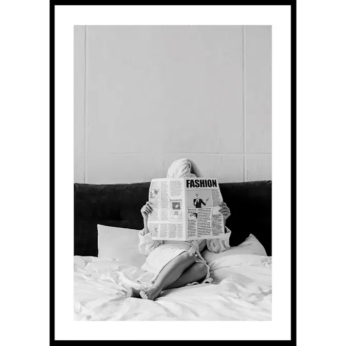 Poster Gallerix Reading In Bed