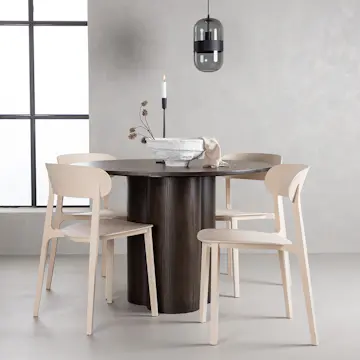 Matgrupp Venture Home Olivia med 4 Åstol Stolar