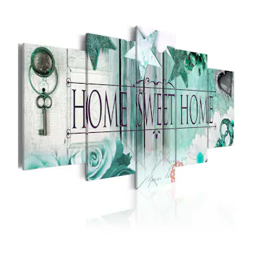 Tavla Arkiio Key On The Emerald Background