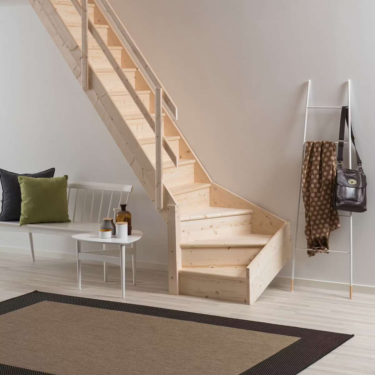 Köpa trappa - lofttrappa-dolle-l-form-normandie-med-racke