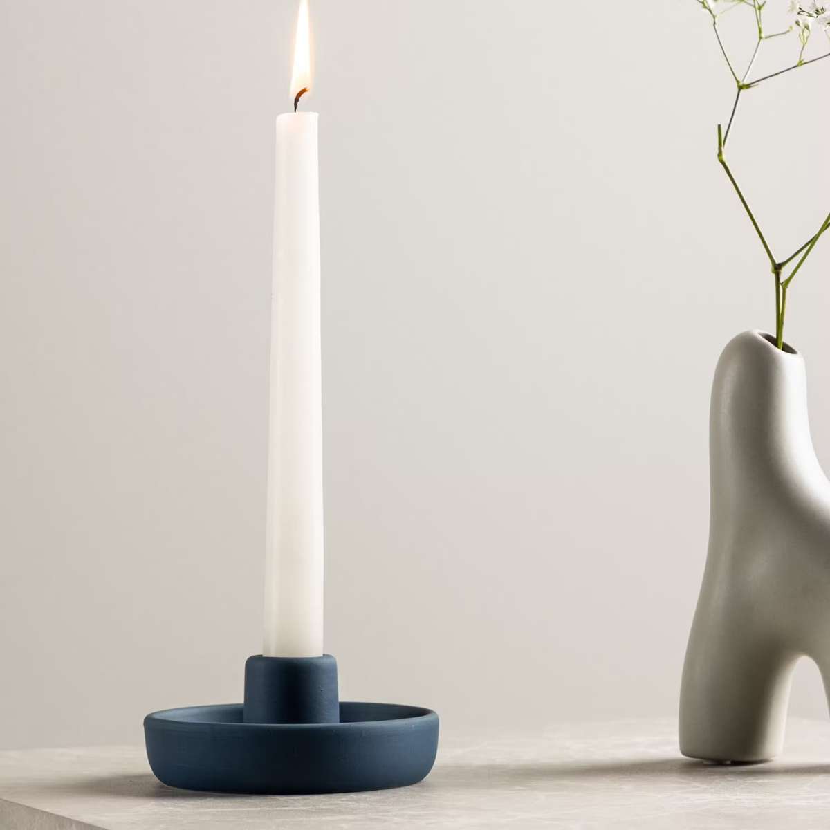 Dekorera vardagsrum - ljusstake-venture-home-otis