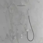 Takduschset Scandtap Steel Harmonized 6X med Badkarsblandare för Inbyggnad