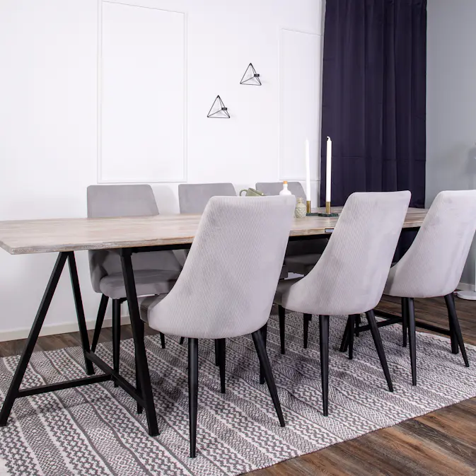 Matgrupp Venture Home Jenni med 6 Laura Stolar