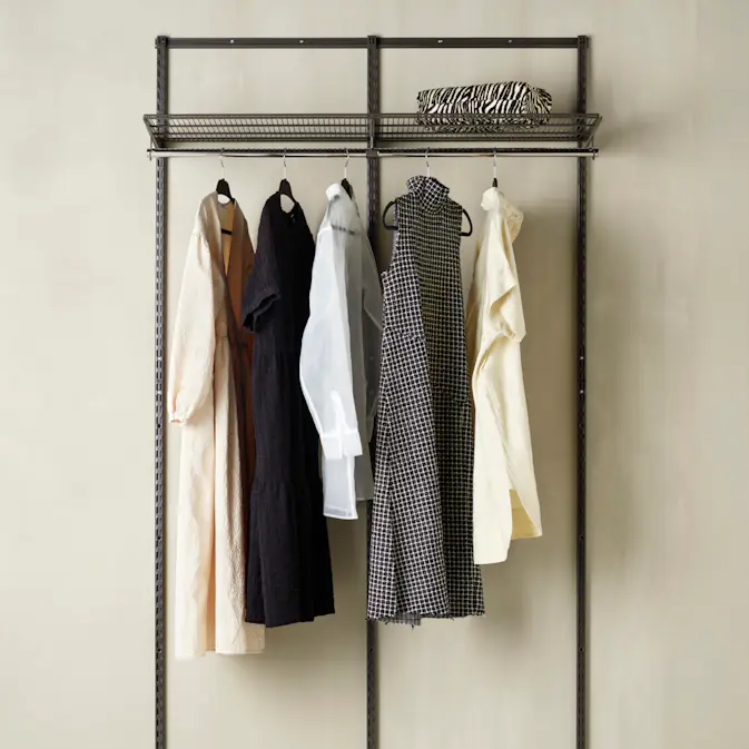 Garderobslösning Elfa Classic Starter Kit 2 Sektioner 1240mm