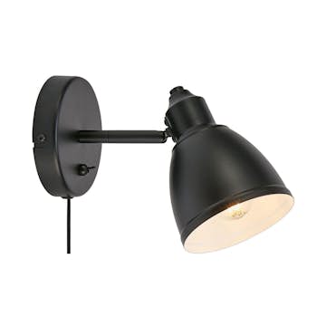 Vägglampa Markslöjd Story