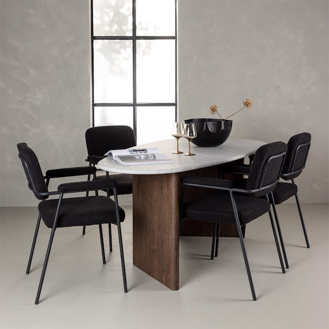 Matgrupp Venture Home Grönvik med 4 Yesterday Stolar