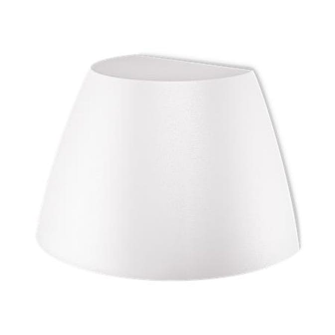 Väggarmatur Plejd OUT-02-U med Inbyggt Eluttag