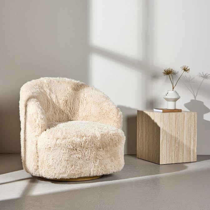 Fåtölj Venture Home Astru Konstpäls