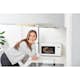 Mikrovågsugn BLACK+DECKER Digital 20L 700W Vit
