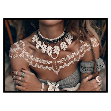 Poster Gallerix Necklace And Ornament