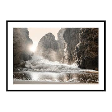 Poster Gallerix Waves Between Rocks