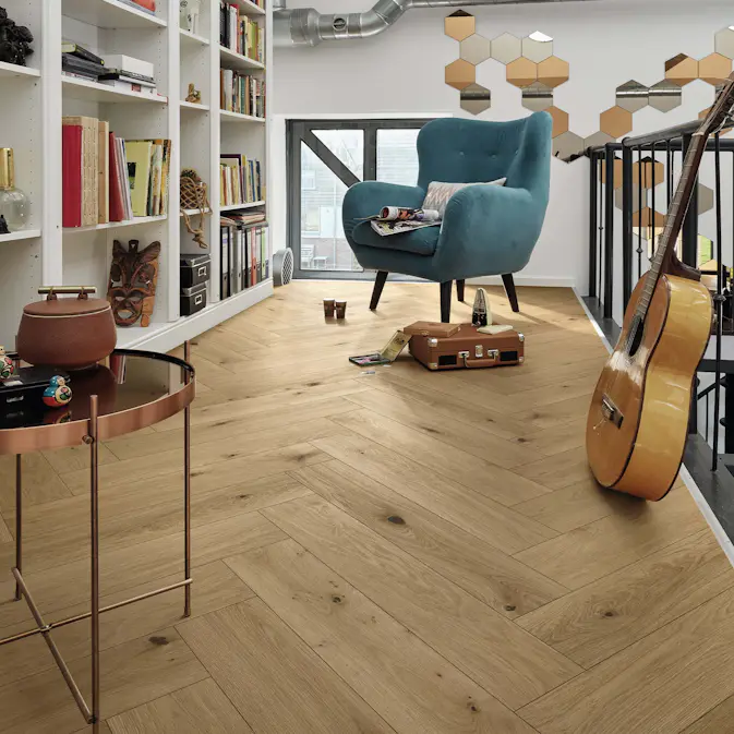 Parkettgolv Meister 9006 PS 500 Borstad Ultramattlackad Ek Fiskbensparkett