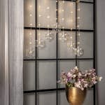 Ljusgardin Star Trading Dew Drop Snowflake Hängande Gardinslinga med Snöflingor LED