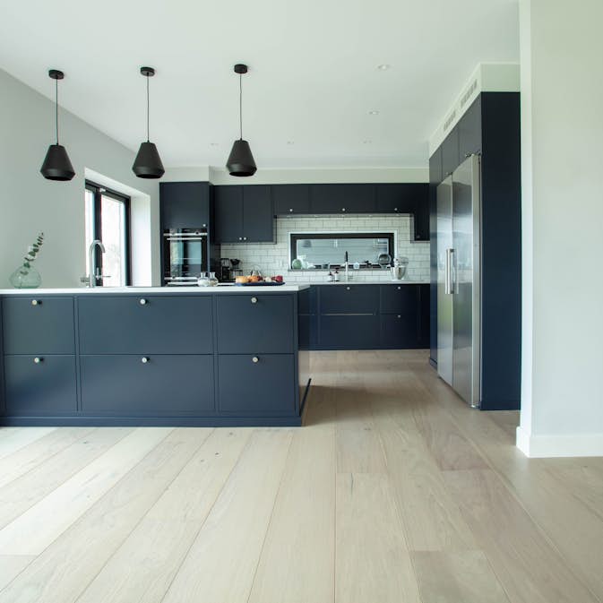 Parkettgolv Nordic Floor Ek Grand Cloud White Mattlackad 1-stav