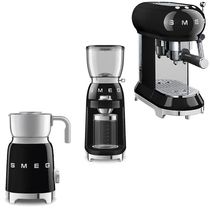 Kaffepaket Smeg Espressobryggare, Kaffekvarn & Mjölkskummare