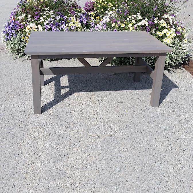 Utebord Eden Wood Kattvik