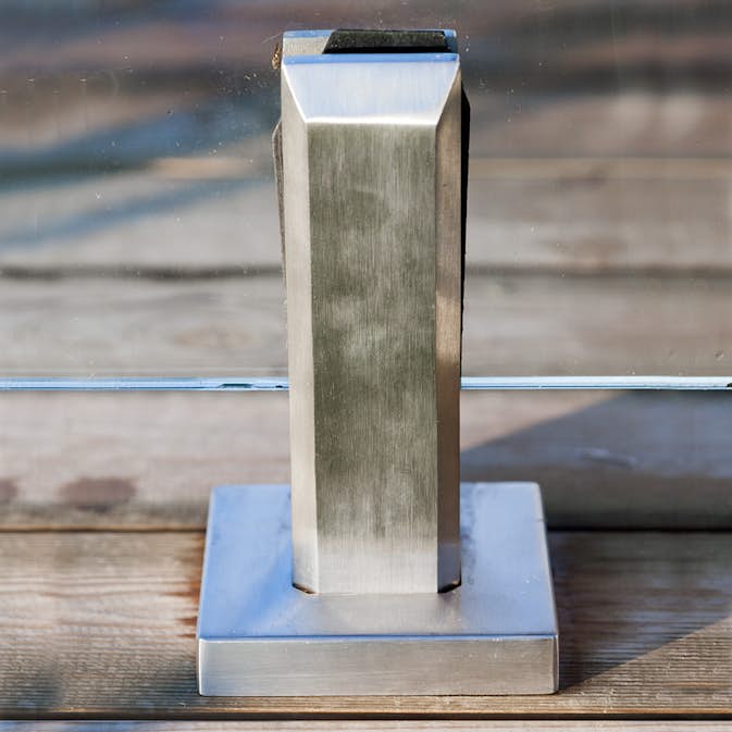 Glasräckesfot Jabo Fyrkantig till Glasräcke Adam