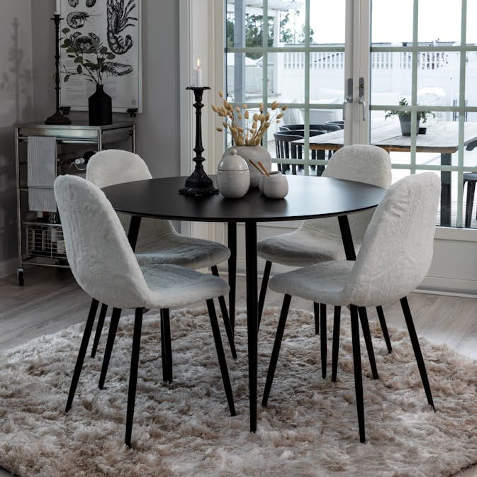 Matgrupp Sky Furniture Silvia med 4 Pooya Stolar