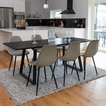 Matgrupp Venture Home Ina med 6 Pop Stolar