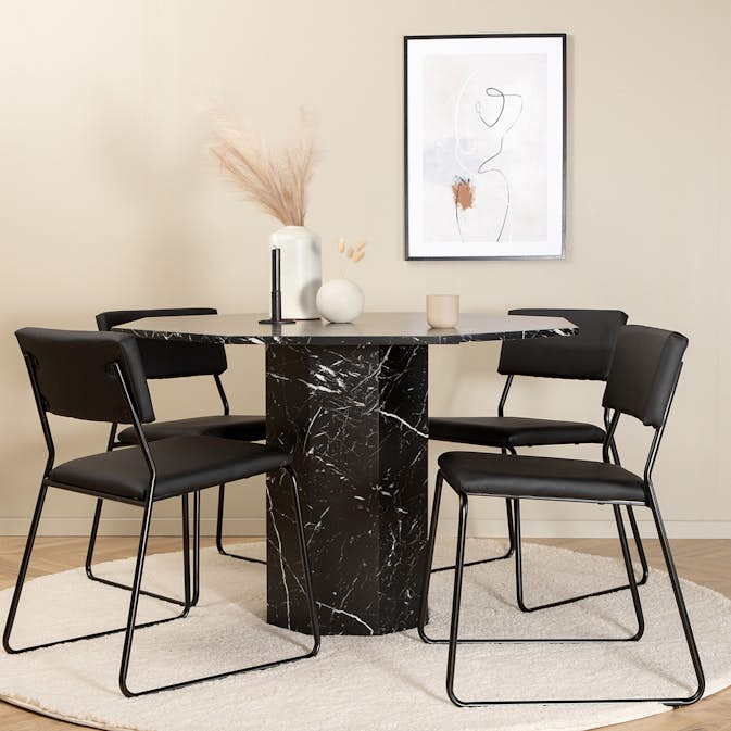 Matgrupp Venture Home Monte Carlo matbord och Kungshamn matstol