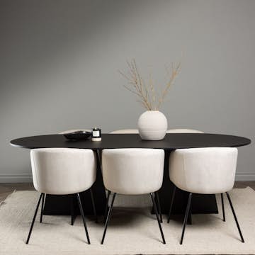 Matgrupp Venture Home Bootcut Oval med 6 Berit Stolar