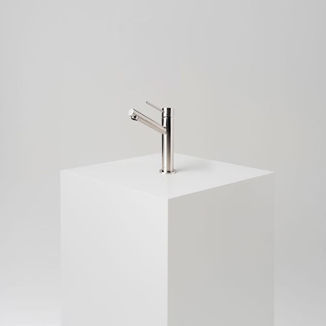 Tvättställsblandare INR by Scandtap Vector Mid