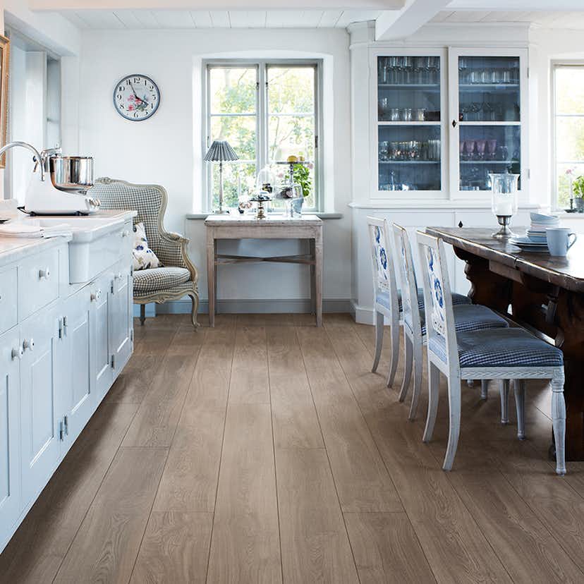 Pergo Golv Laminatgolv Pergo Long Plank 4V Burnt Oak 1-Stav L0223-01757P