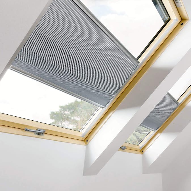 Plissé Fakro Takfönster