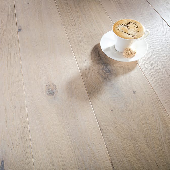 Trägolv Arena Trend XL Vitkalkad Ek, Mattlackat 1-Stavs Parkettgolv