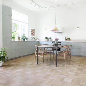 Trägolv Tarkett Noble Ek Scandinavia, Borstat Parkettgolv med Holländskt Mönster