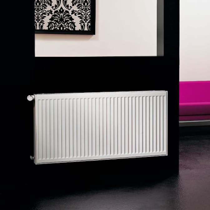 Vattenburet Element Purmo Compact C11 L 600 Enkel panel med en konvektionsdel Outlet