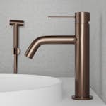 Tvättställsblandare Scandtap Steel Voyage Medium med Sidodusch