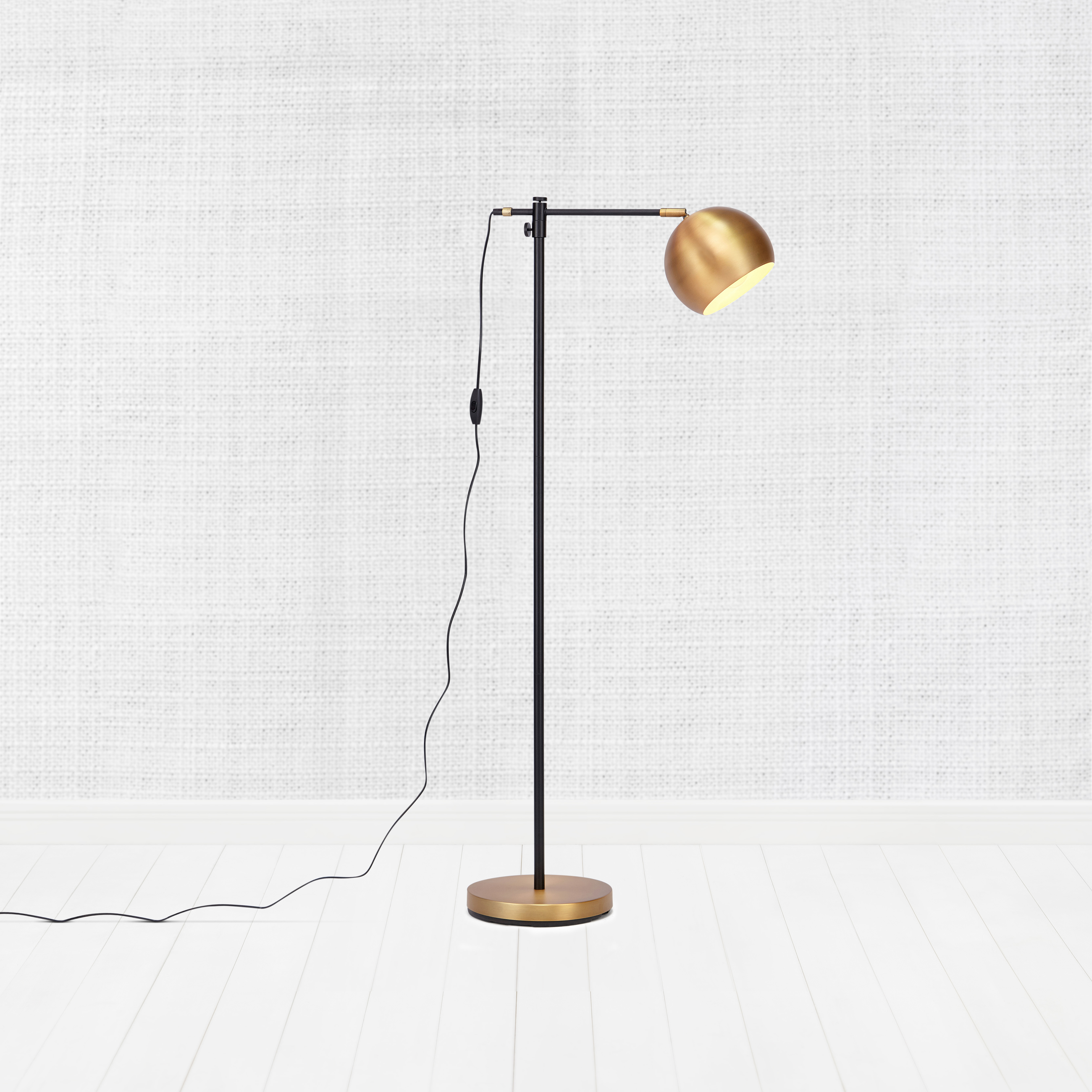 Golvlampa Markslöjd Chester