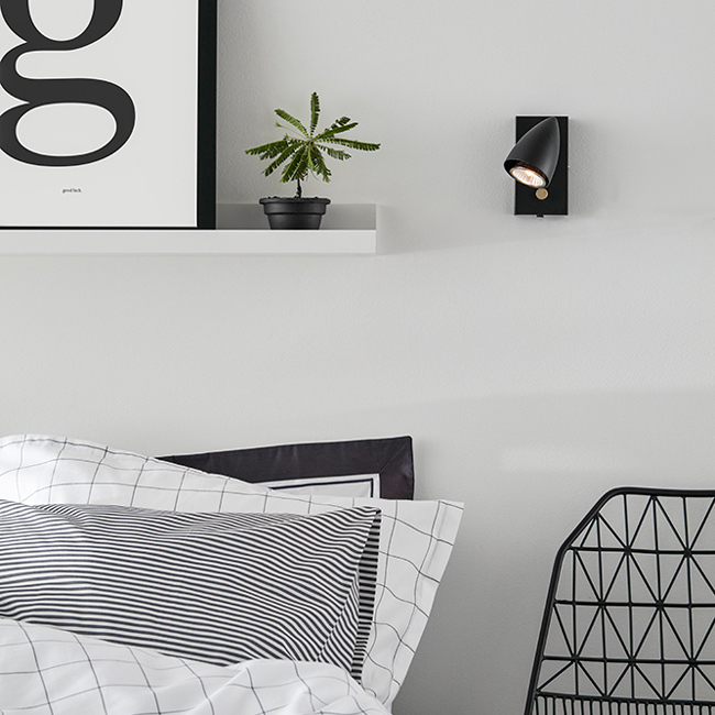 Vägglampa Markslöjd Ciro