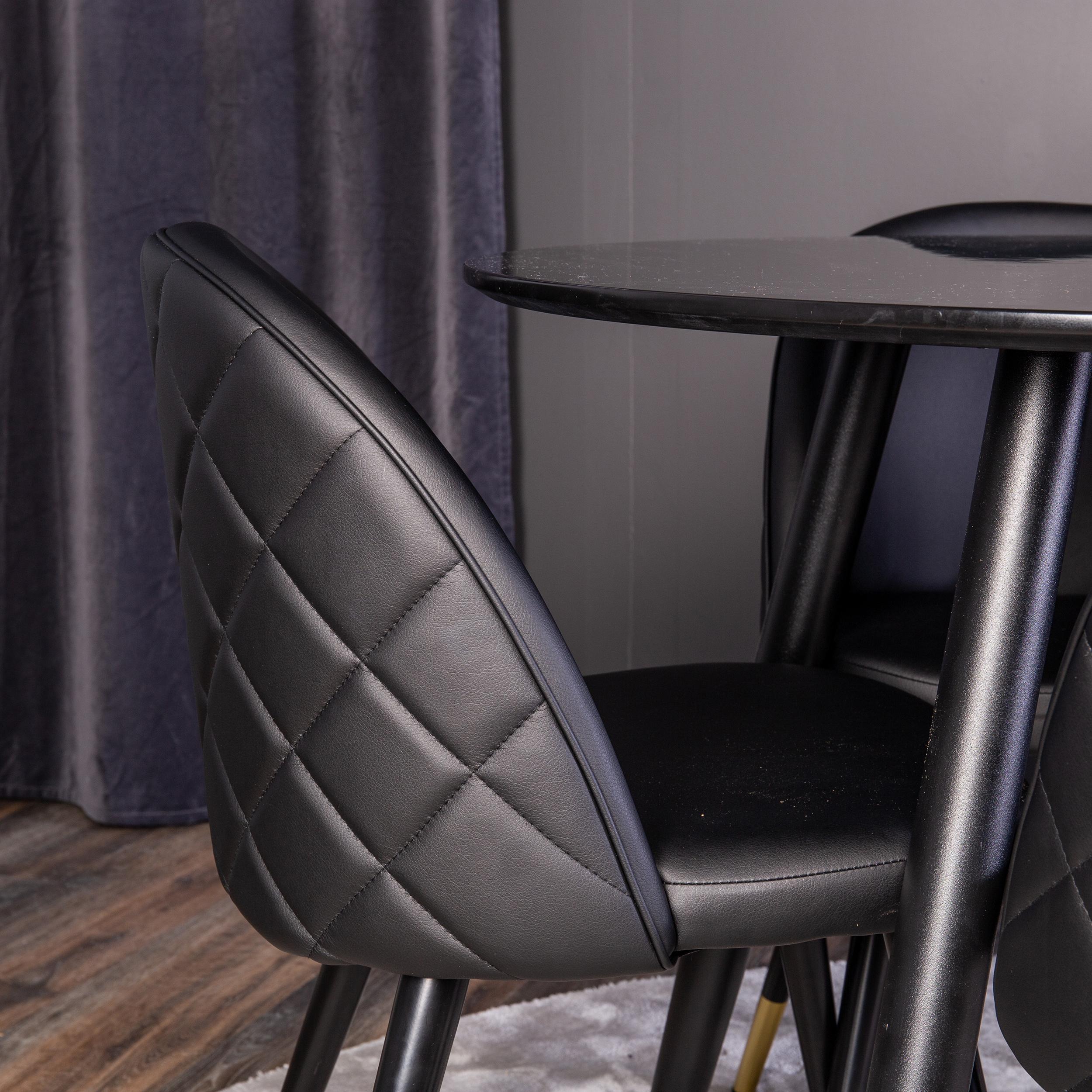 Matgrupp Venture Home Plake med 4 Valentina Stolar Läder