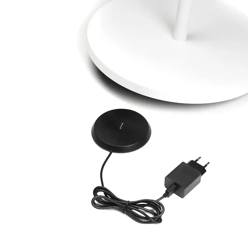 Pomezia golvlampa USB vit Vit
