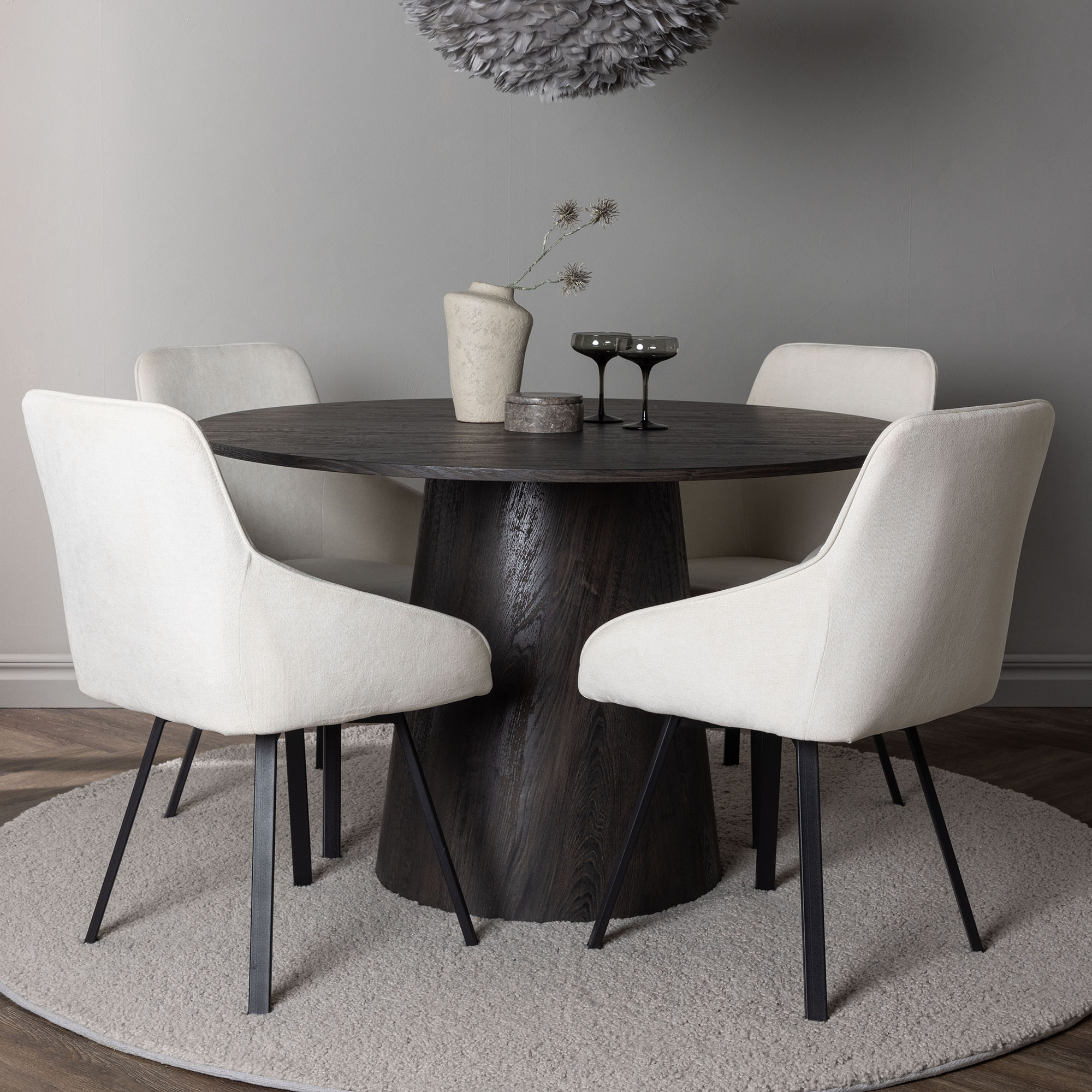 Matgrupp Venture Home Lanzo Ø120 cm med 4 st Rosie stolar