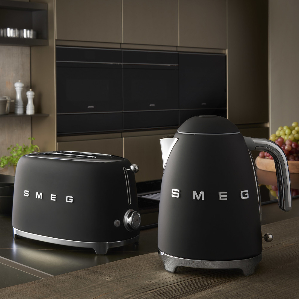 Vattenkokare Smeg KLF03BLMEU Retrodesign Svart