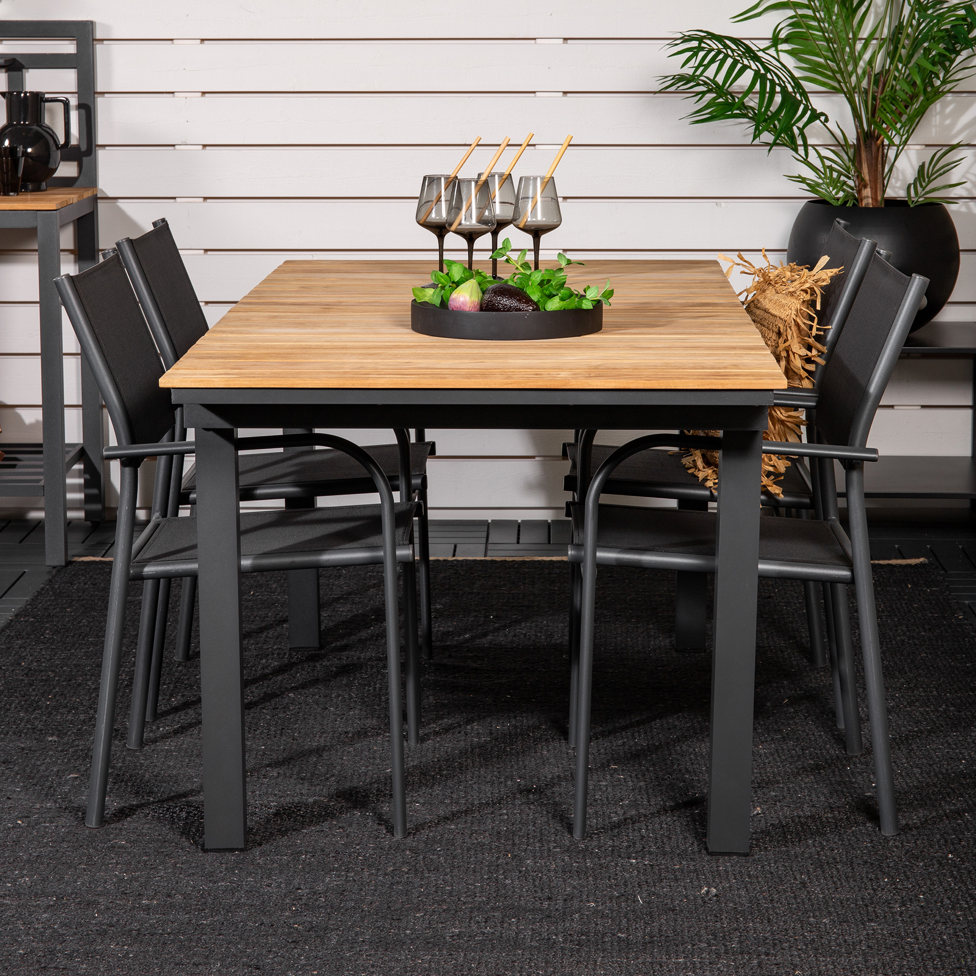 Matgrupp Venture Home Meya 160/240 med 4 Siri Matstolar
