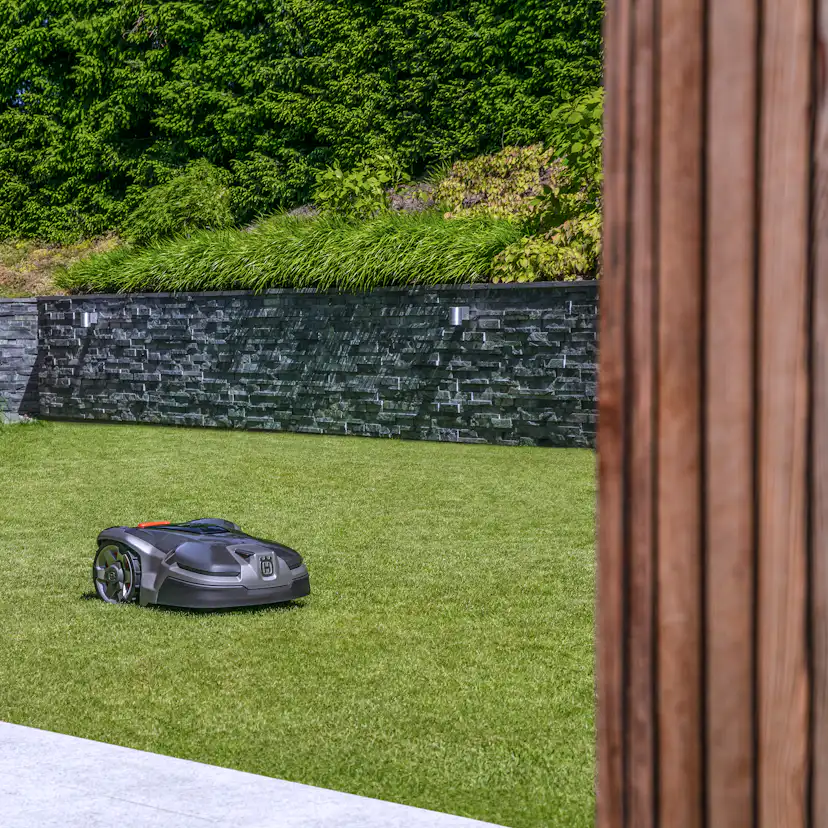 Robotgräsklippare Husqvarna Automower® 305E NERA