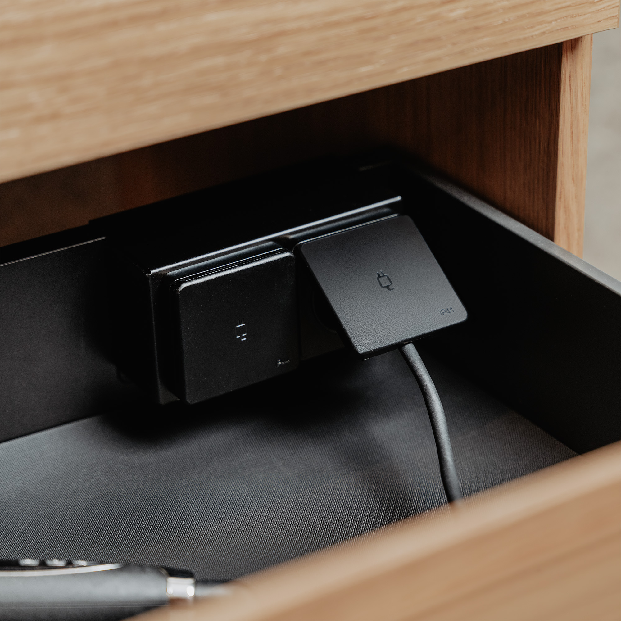 Dubbelt Eluttag INR Plus Power till Terra