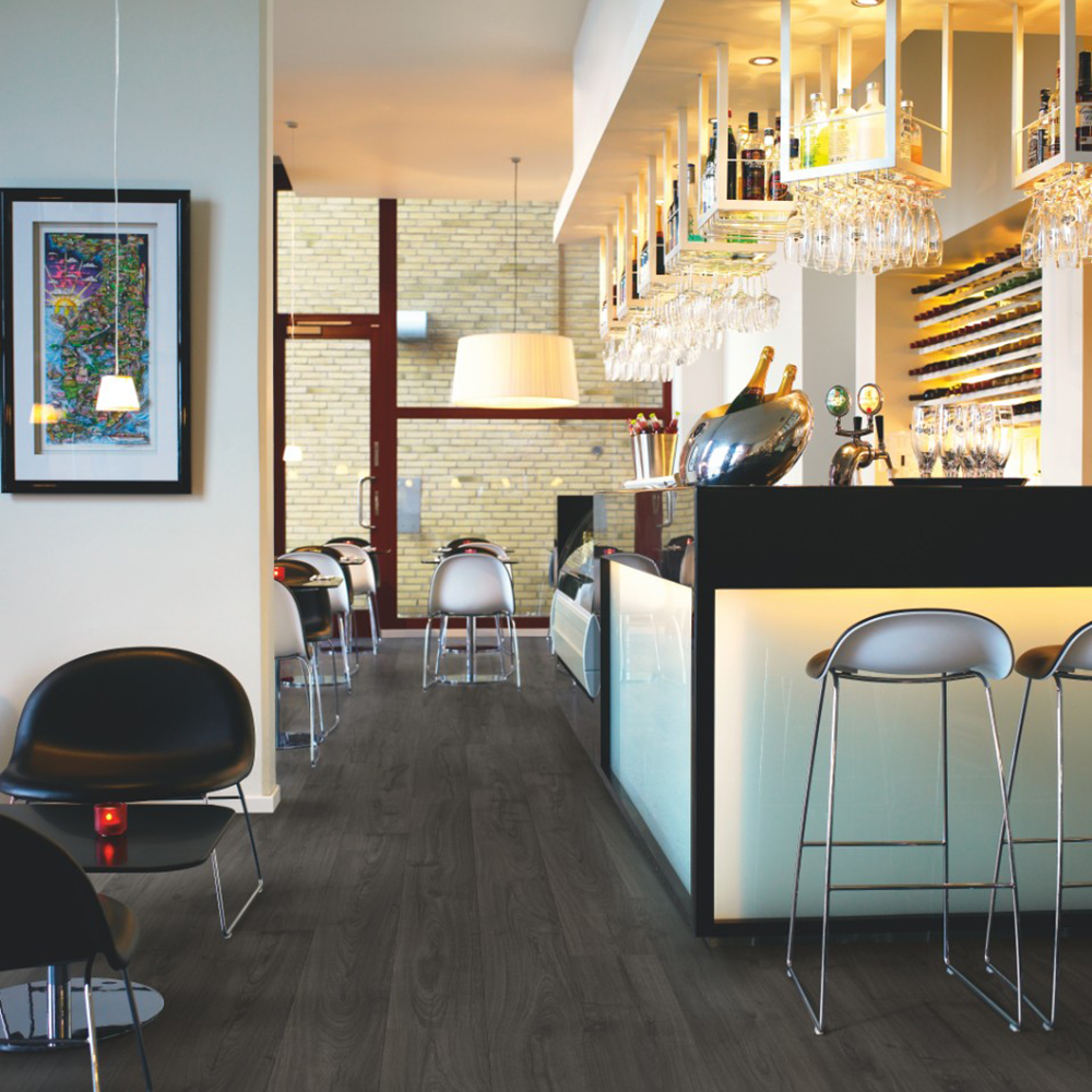 Laminatgolv Pergo Modern Plank 4V BLACK PEPPER OAK Living Expression_NEW