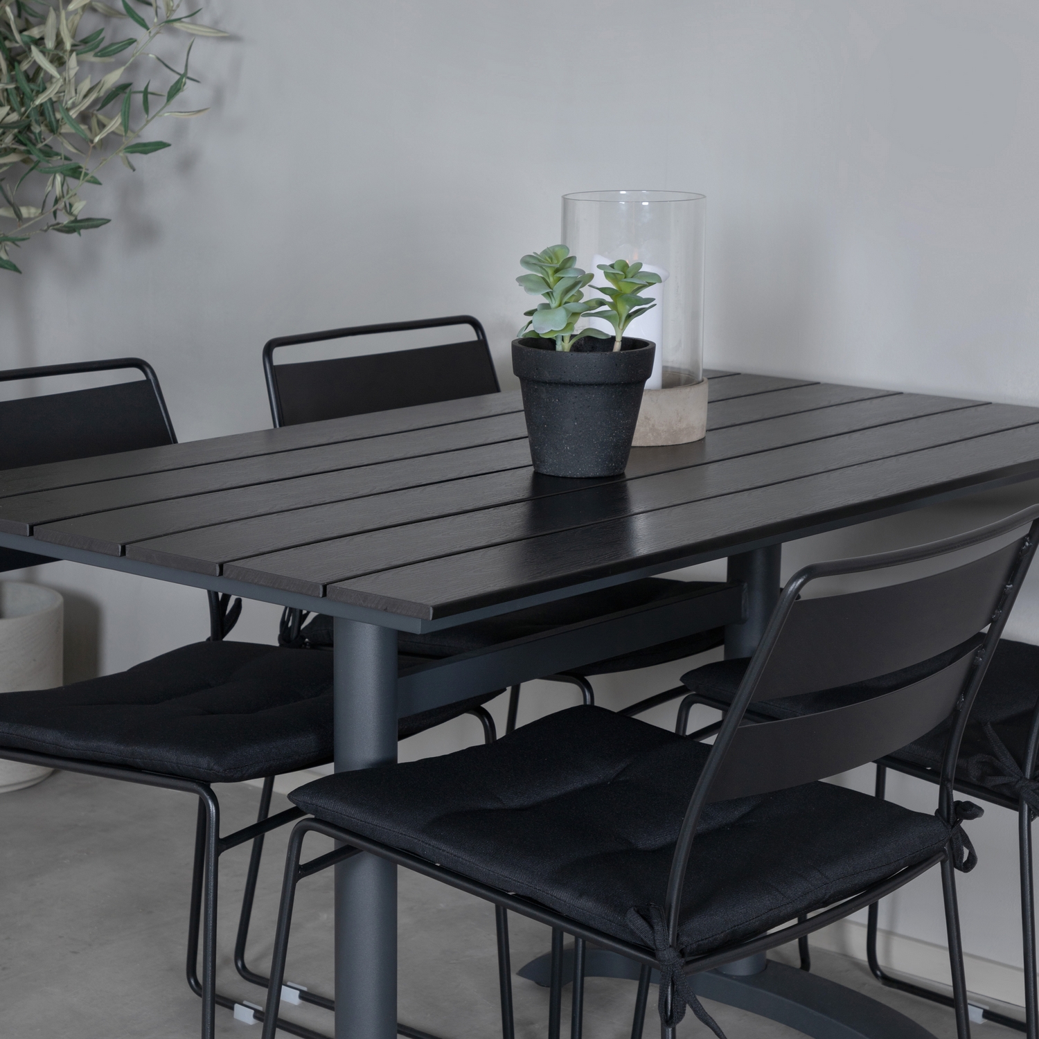 Matgrupp Venture Home Denver med 4 Lina Stolar